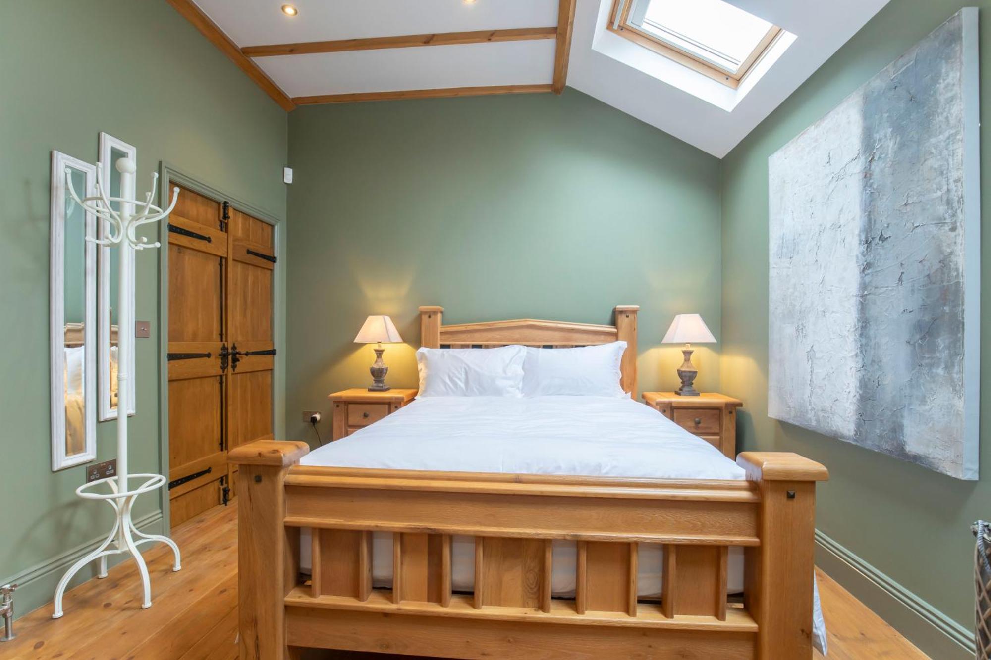 Stable Lodge - Boutique Bed & Breakfast Shurdington Екстер'єр фото