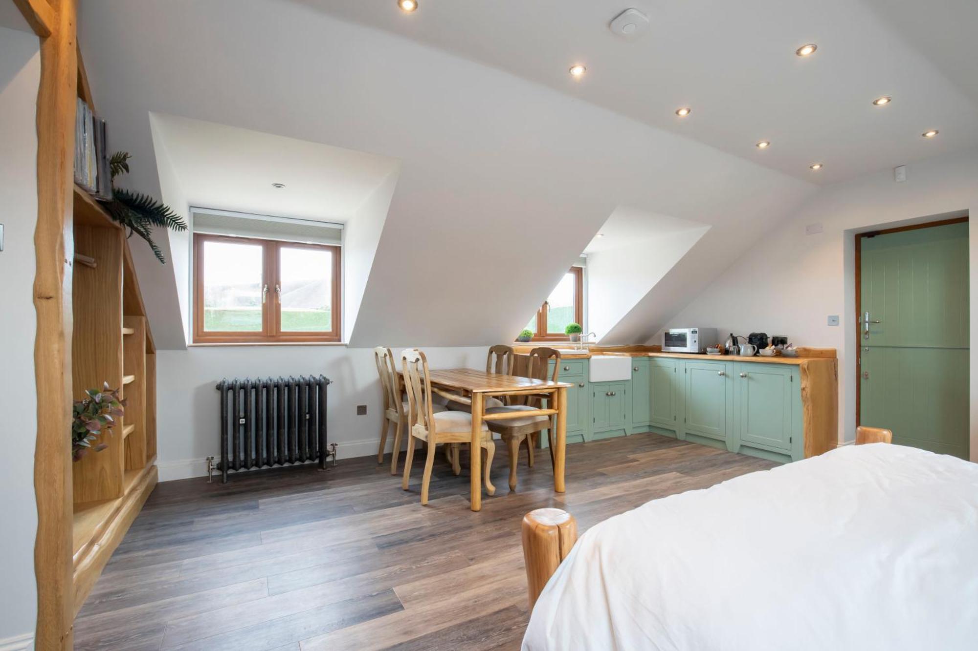 Stable Lodge - Boutique Bed & Breakfast Shurdington Екстер'єр фото